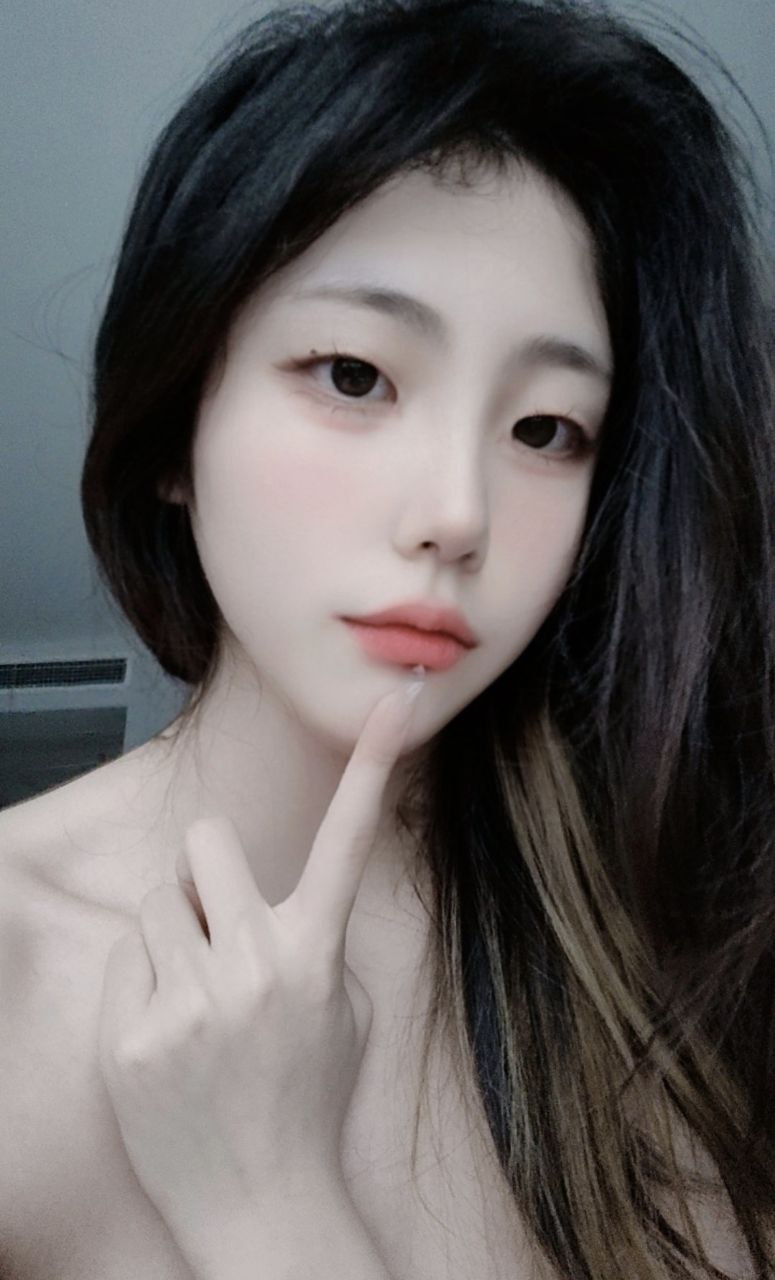 极品少妇欧美,メイリン モデルコレクション メ,观看免费无删减完整版